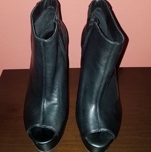 Gorgs! Leather ankle boots/shoes